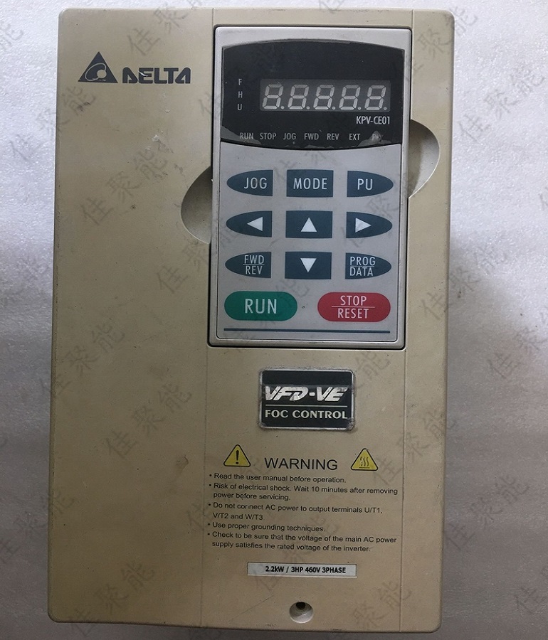 山東煙臺專業(yè)維修臺達(dá)變頻器變頻器，承接全國的臺達(dá)變頻器變頻器維修業(yè)務(wù)和煙臺及周邊地區(qū)的安裝調(diào)試業(yè)務(wù)。我們將用精湛的技術(shù)、優(yōu)質(zhì)的服務(wù)為您排憂解難！  臺達(dá)變頻器變頻器維修，可快速解決臺達(dá)變頻器變頻器故障：整流模塊損壞、逆變模塊損壞、上電無顯示、顯示過電壓或欠電壓、顯示過電流或接地短路、電源與驅(qū)動板啟動顯示過電流、空載輸出電壓正常，帶載后顯示過載或過電流、有顯示無輸出等。     DELTA VFD0